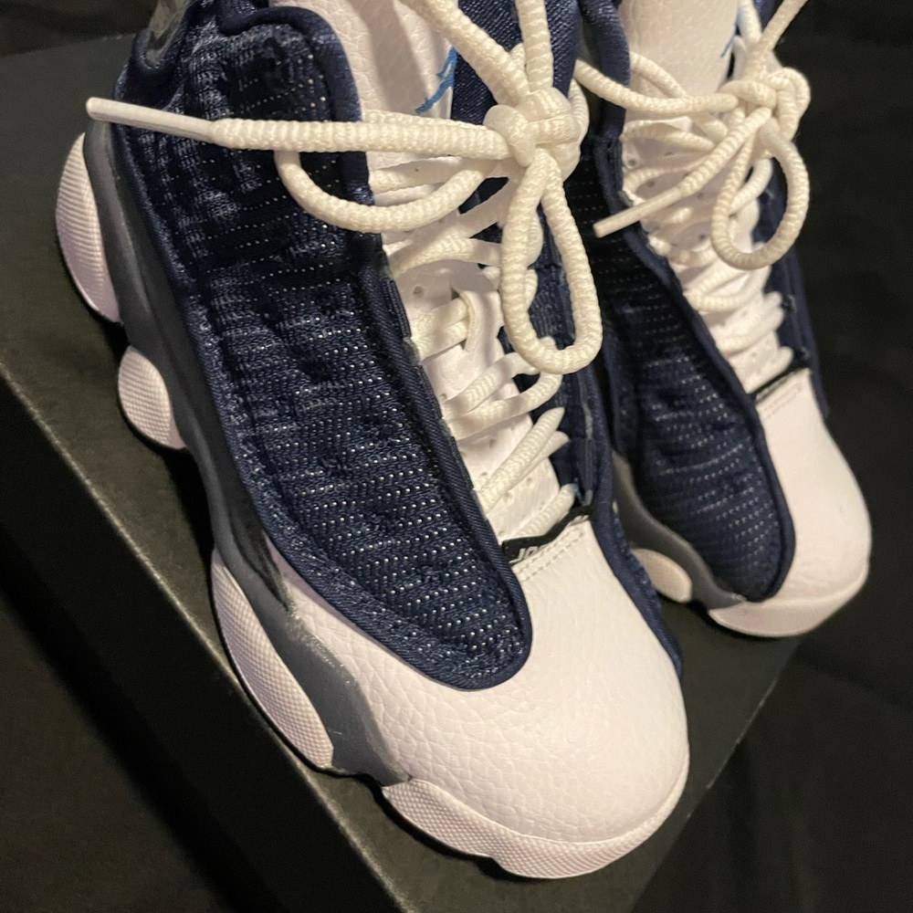 KIDS SIZE 11C JORDAN RETRO 13